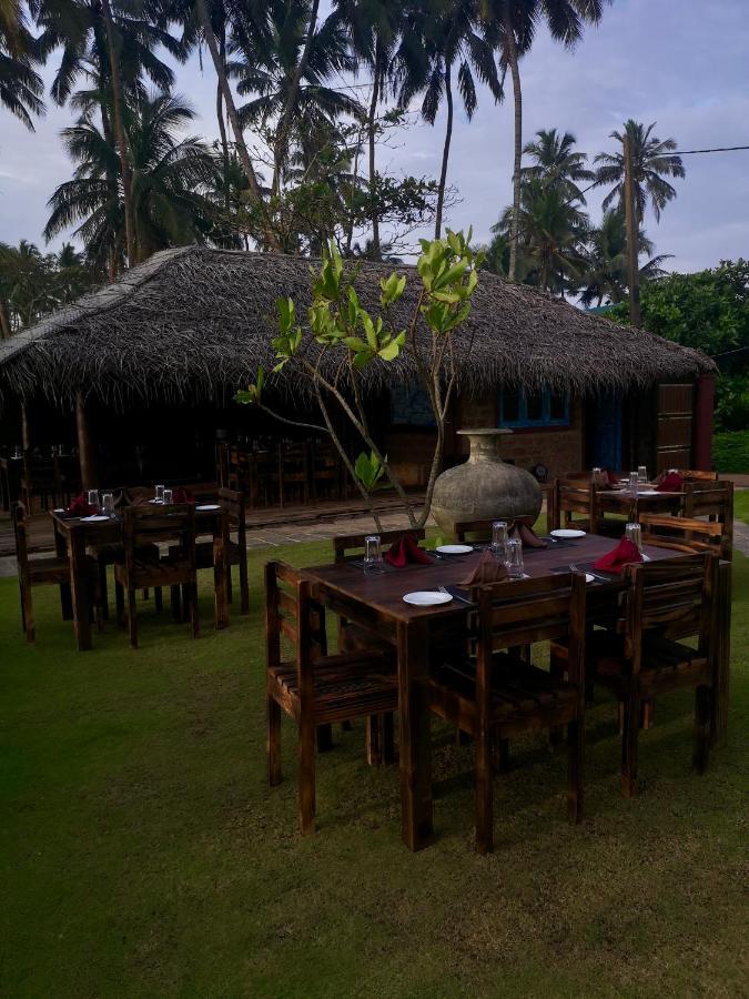 Thoduwawa Beach Villa Paiyagala Exterior photo