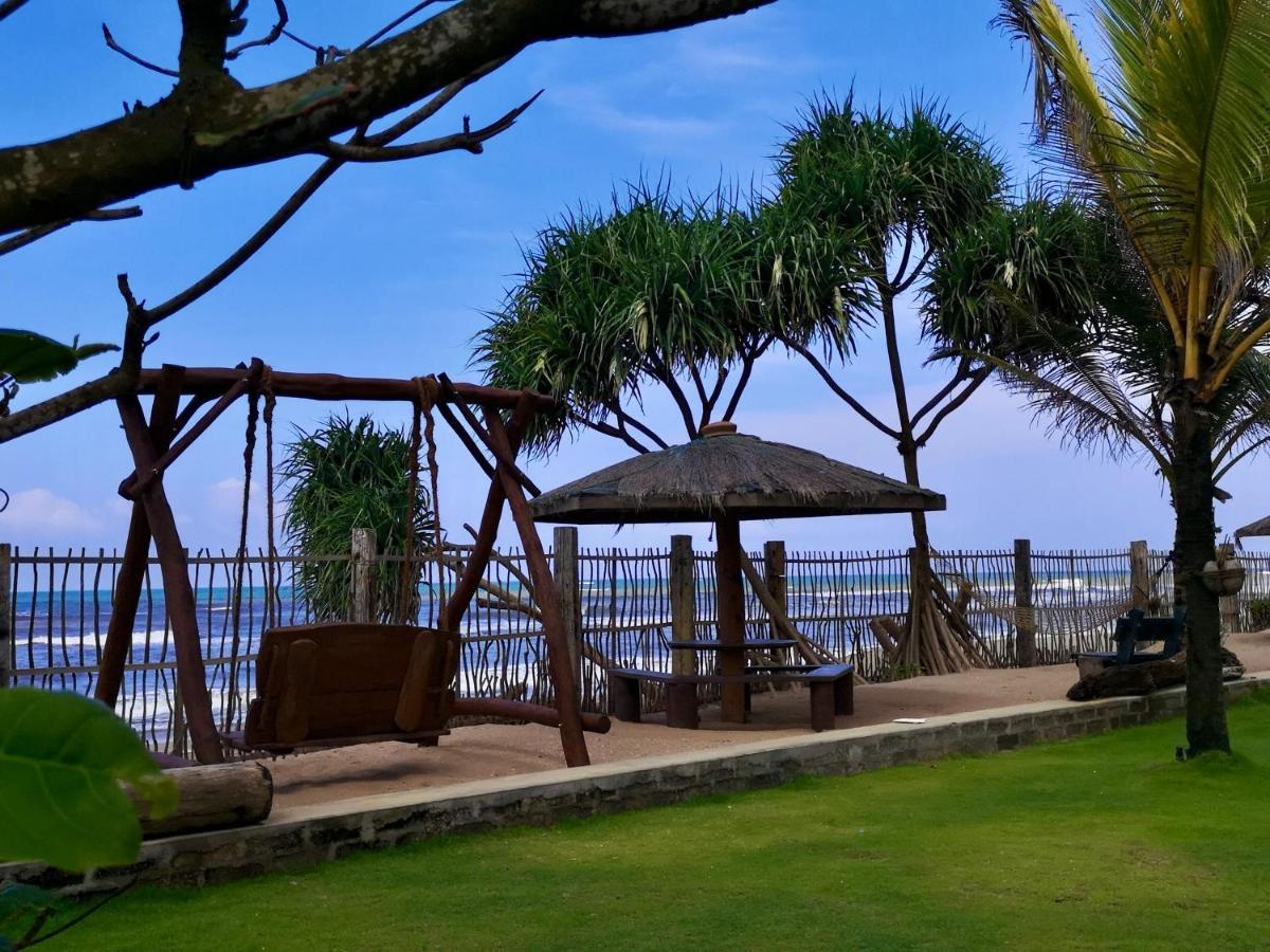Thoduwawa Beach Villa Paiyagala Exterior photo