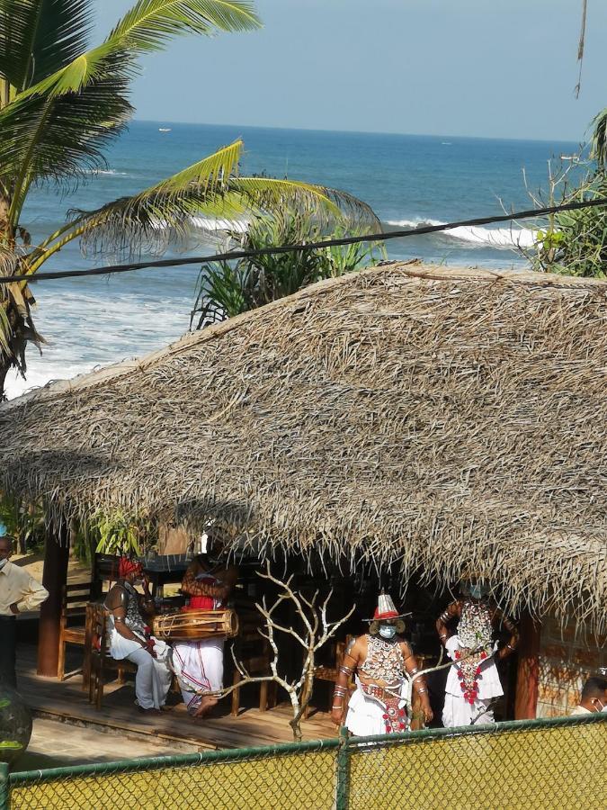 Thoduwawa Beach Villa Paiyagala Exterior photo