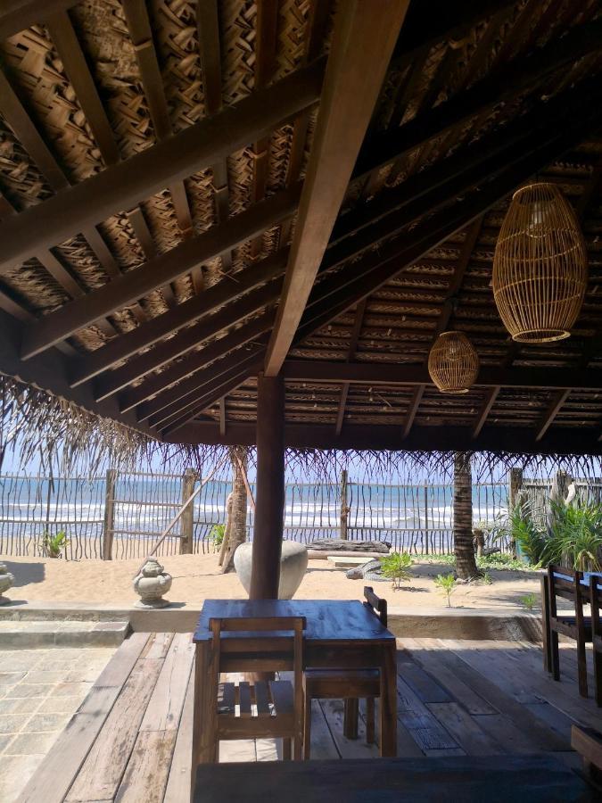 Thoduwawa Beach Villa Paiyagala Exterior photo